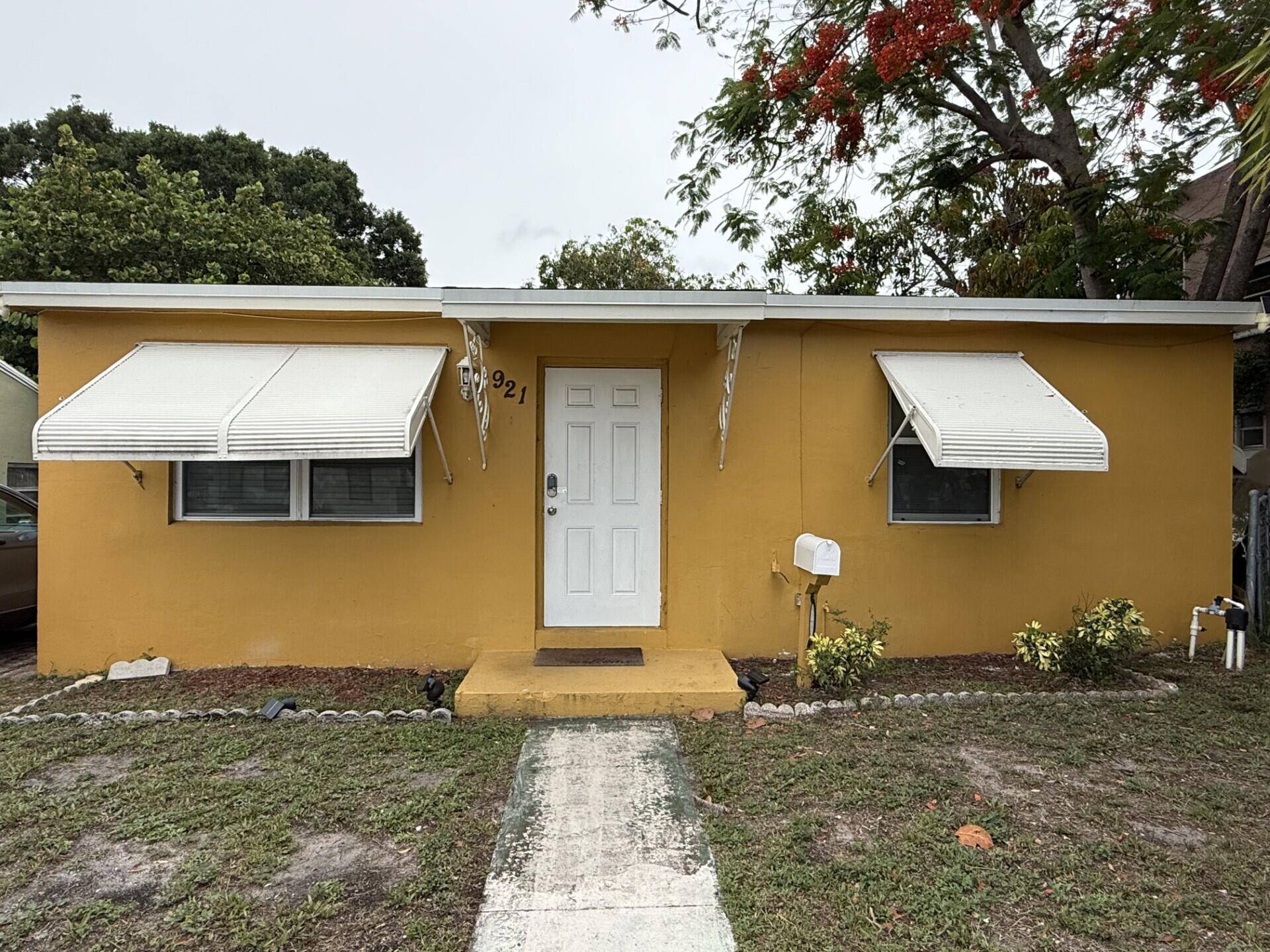 921 32nd ST, West Palm Beach, FL 33407