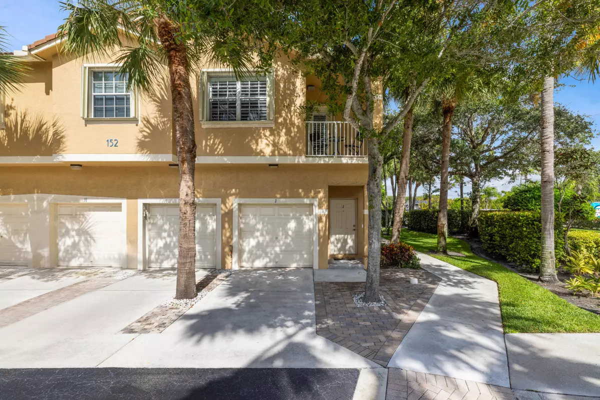 Tequesta, FL 33469,152 Village BLVD J