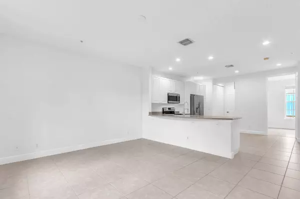 Jupiter, FL 33458,119 Osceola LN