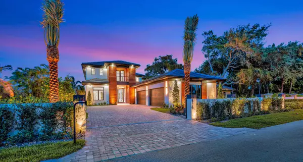 Lantana, FL 33462,416 S Lake DR
