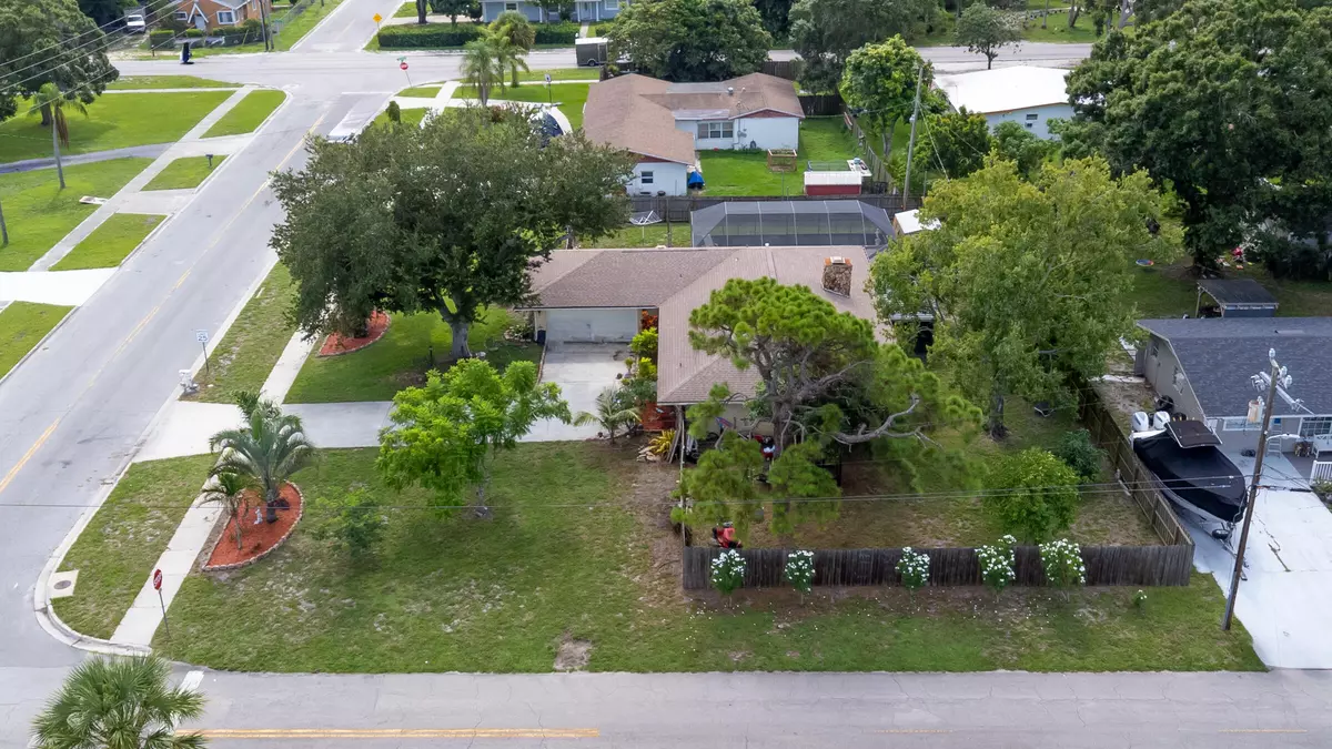 Fort Pierce, FL 34982,903 Grandview Blvd