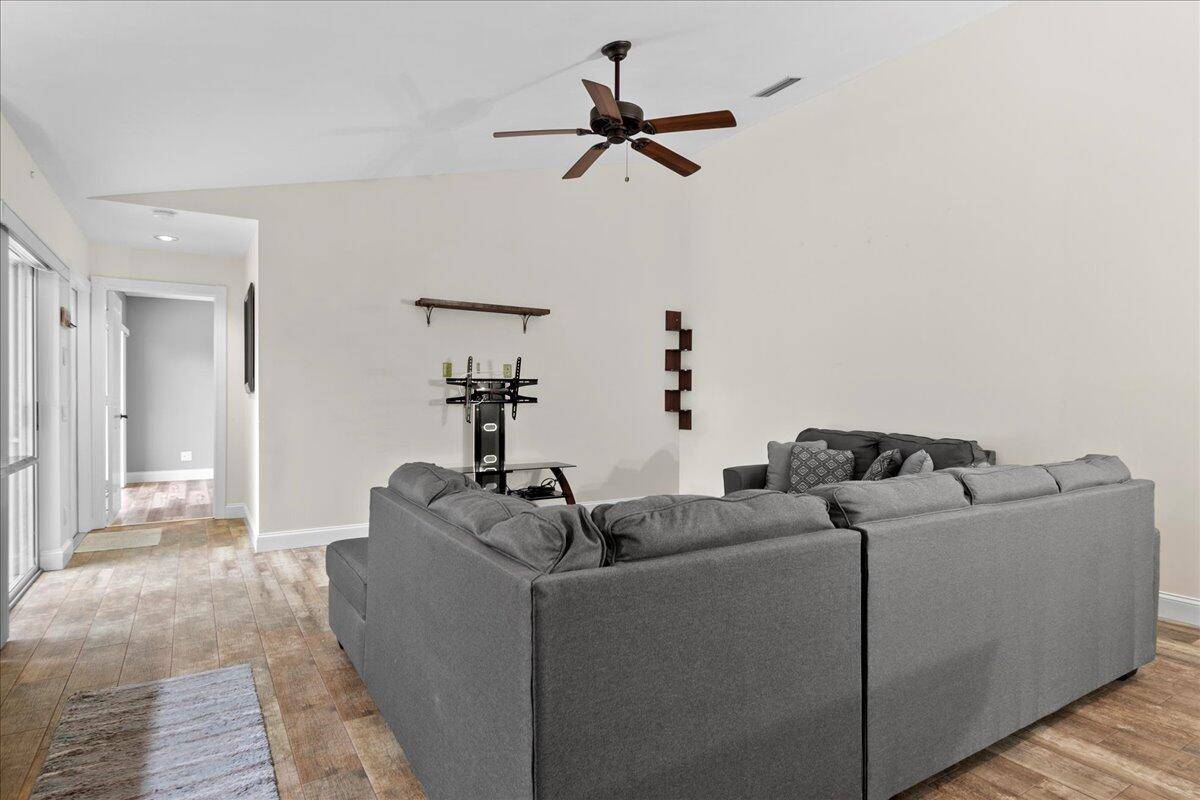 Palm Beach Gardens, FL 33403,403 Sun Terrace CT