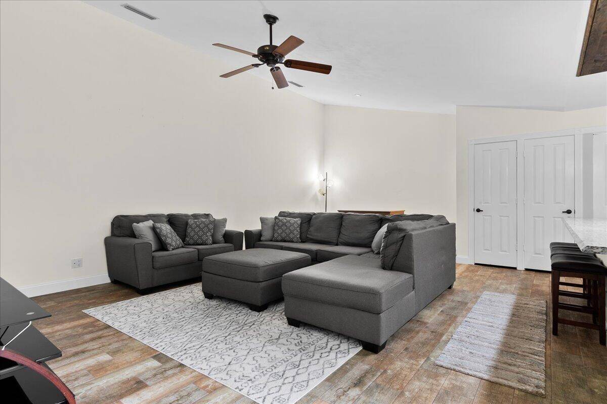 Palm Beach Gardens, FL 33403,403 Sun Terrace CT