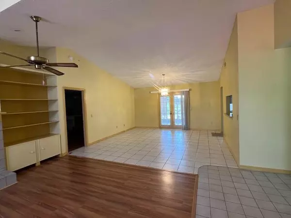 Port Saint Lucie, FL 34983,822 SW Carmelite ST
