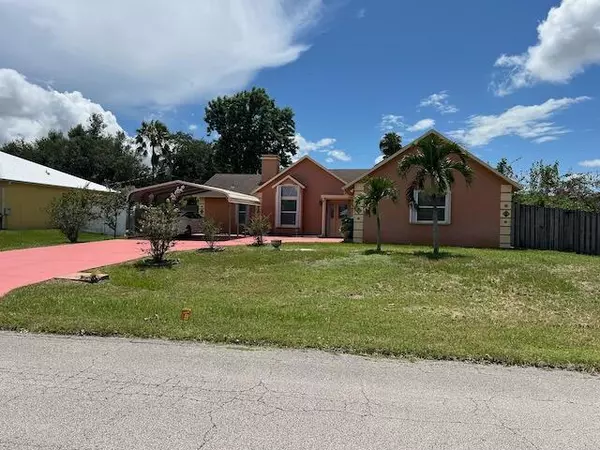 Port Saint Lucie, FL 34983,822 SW Carmelite ST