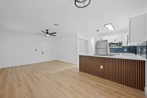 Greenacres, FL 33463,5880 S 38th ST