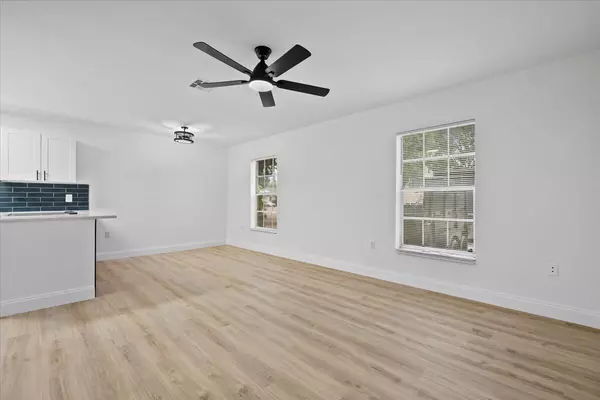 Greenacres, FL 33463,5880 S 38th ST