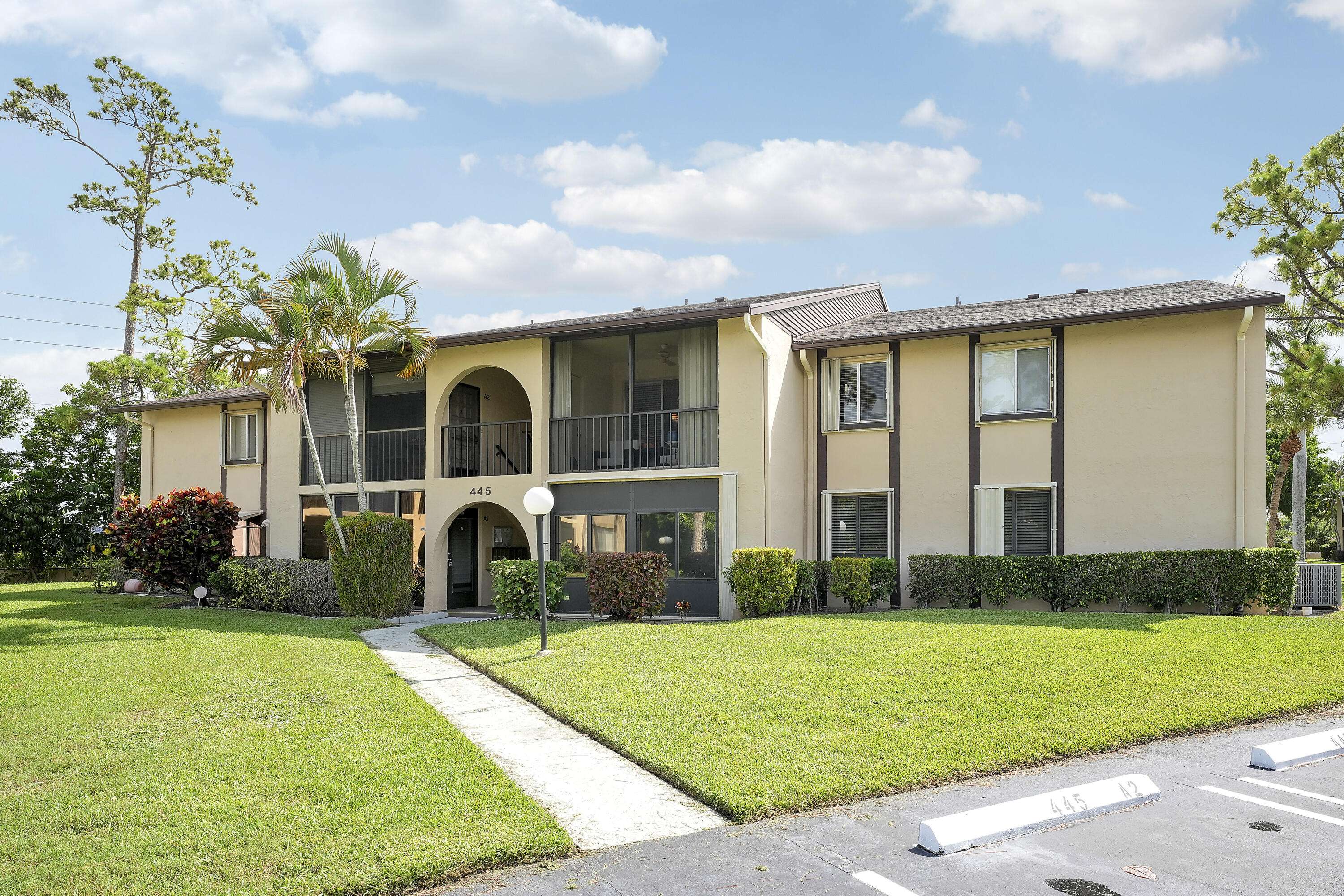 445 Pine Glen LN A-1, Greenacres, FL 33463