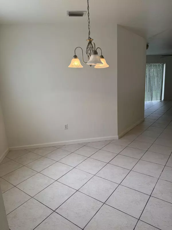 West Palm Beach, FL 33415,1364 Climbing Rose LN