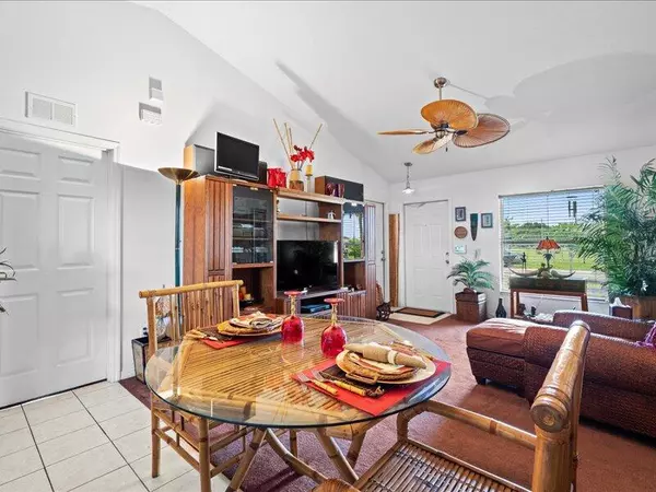 Stuart, FL 34994,913 SE Forrest Park DR