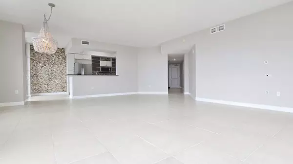 West Palm Beach, FL 33401,410 Evernia ST 701