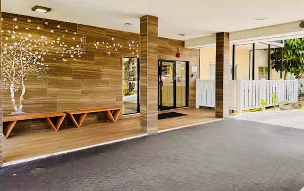 Lauderhill, FL 33319,4164 Inverrary DR 404