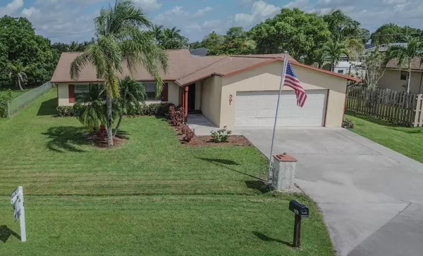 Port Saint Lucie, FL 34983,561 SE Marydale TER