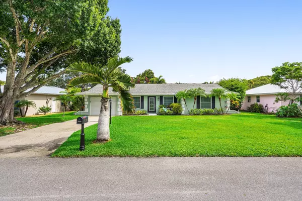 Tequesta, FL 33469,9772 SE S Little Club WAY