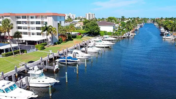 Delray Beach, FL 33483,930 Dogwood DR 255
