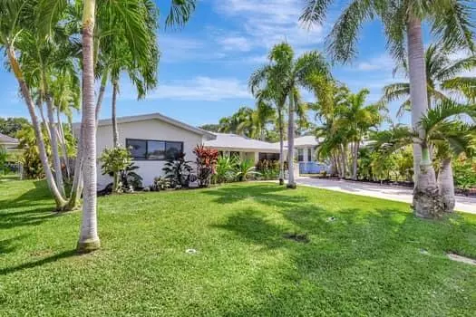 110 NW 12th ST, Delray Beach, FL 33444