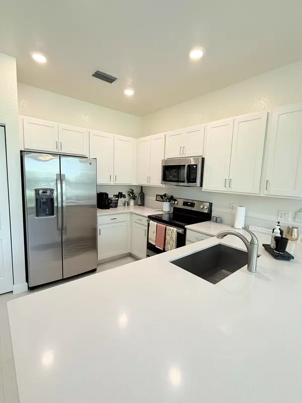 Vero Beach, FL 32966,10031 W Villa CIR