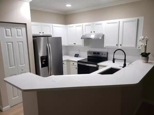West Palm Beach, FL 33417,4645 Palmbrooke CIR