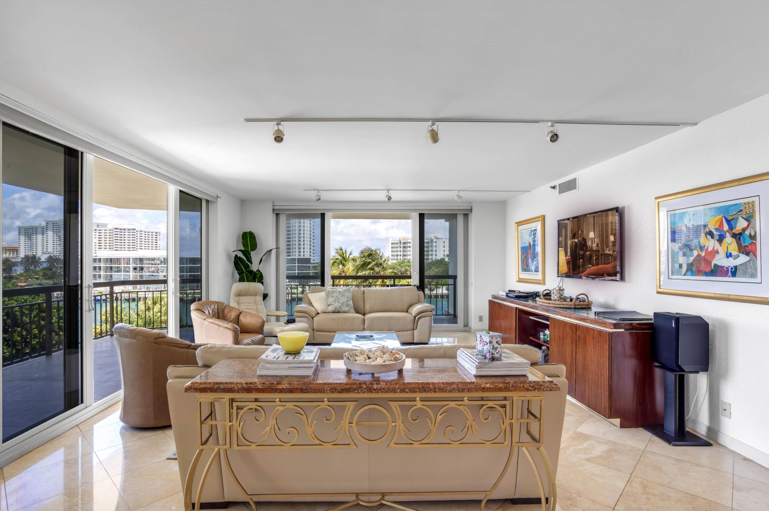 Boca Raton, FL 33432,901 E Camino Real 4b