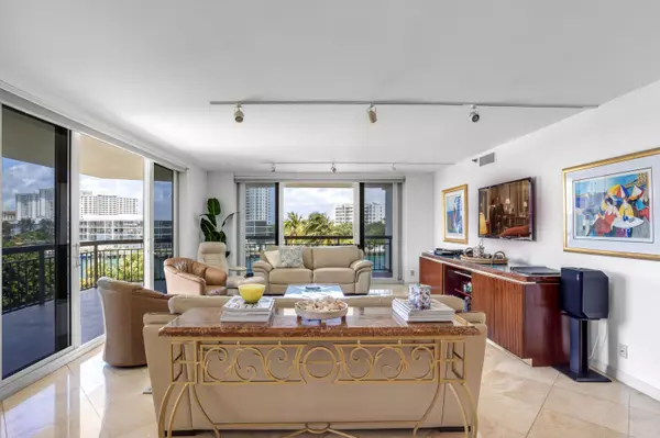 Boca Raton, FL 33432,901 E Camino Real 4b