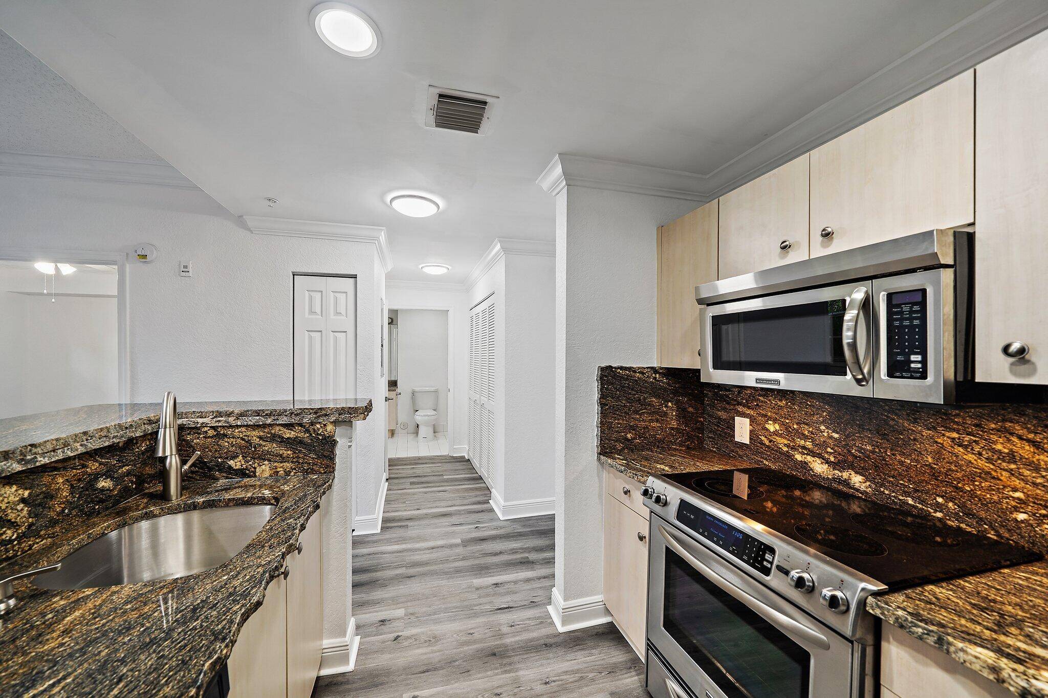 West Palm Beach, FL 33407,1803 N Flagler DR 109