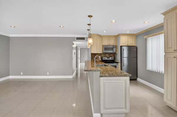 Delray Beach, FL 33484,267 Normandy F