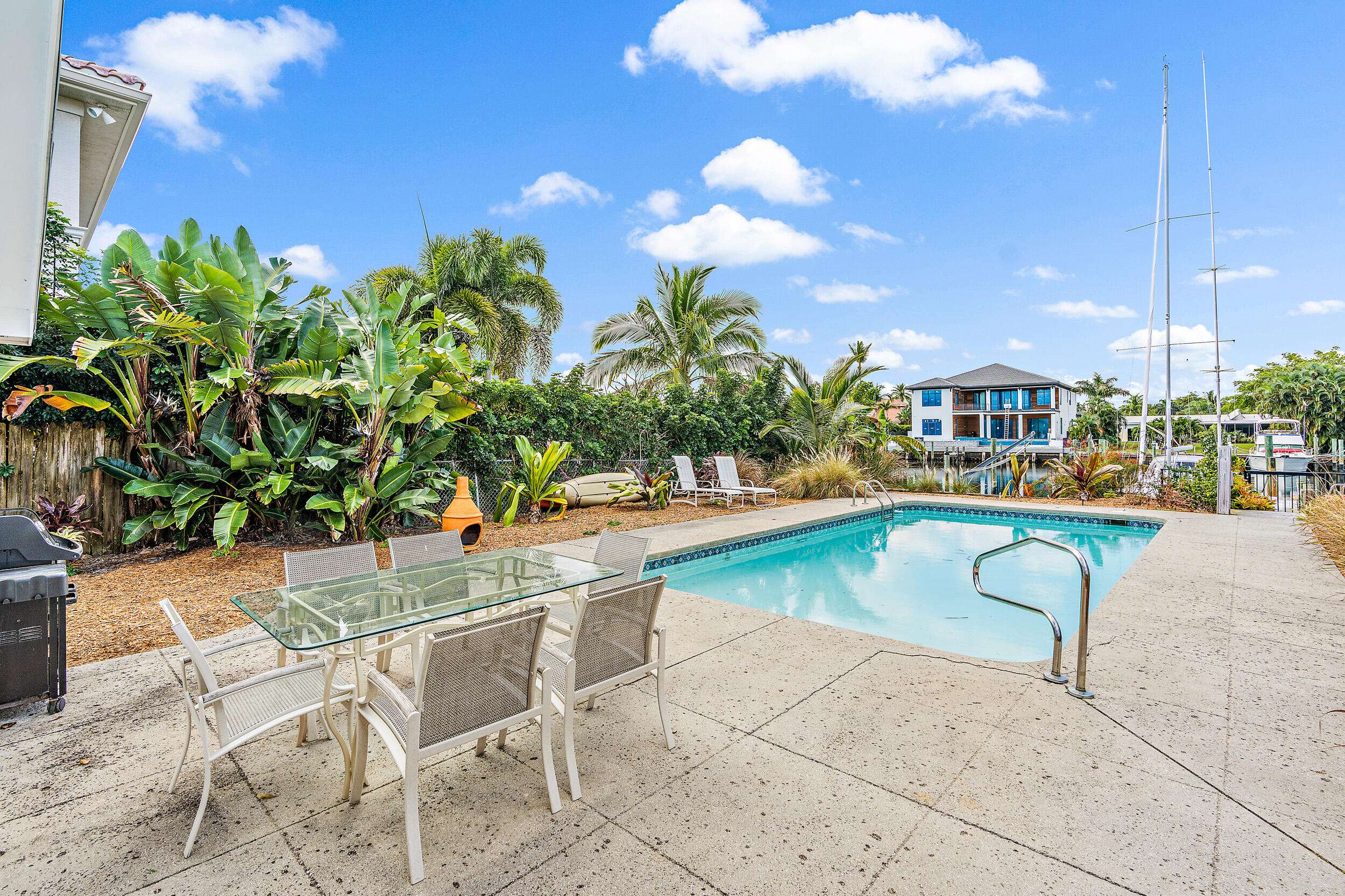 North Palm Beach, FL 33408,733 Waterway DR