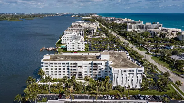 Palm Beach, FL 33480,2860 S Ocean BLVD 316