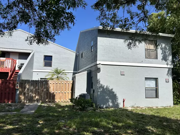 23 Crossings CIR B, Boynton Beach, FL 33435