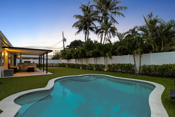 2862 NE 35th CT, Lighthouse Point, FL 33064