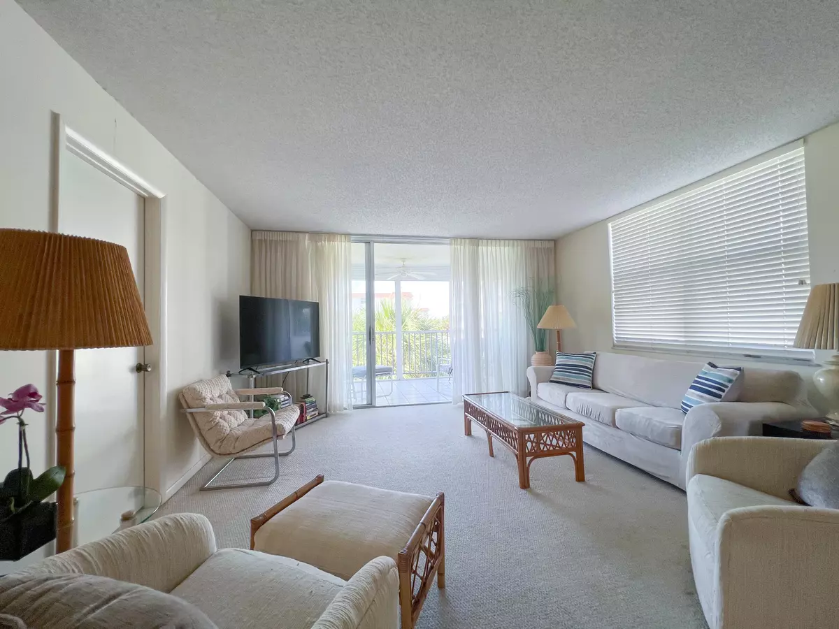 Delray Beach, FL 33483,900 Dogwood DR 340