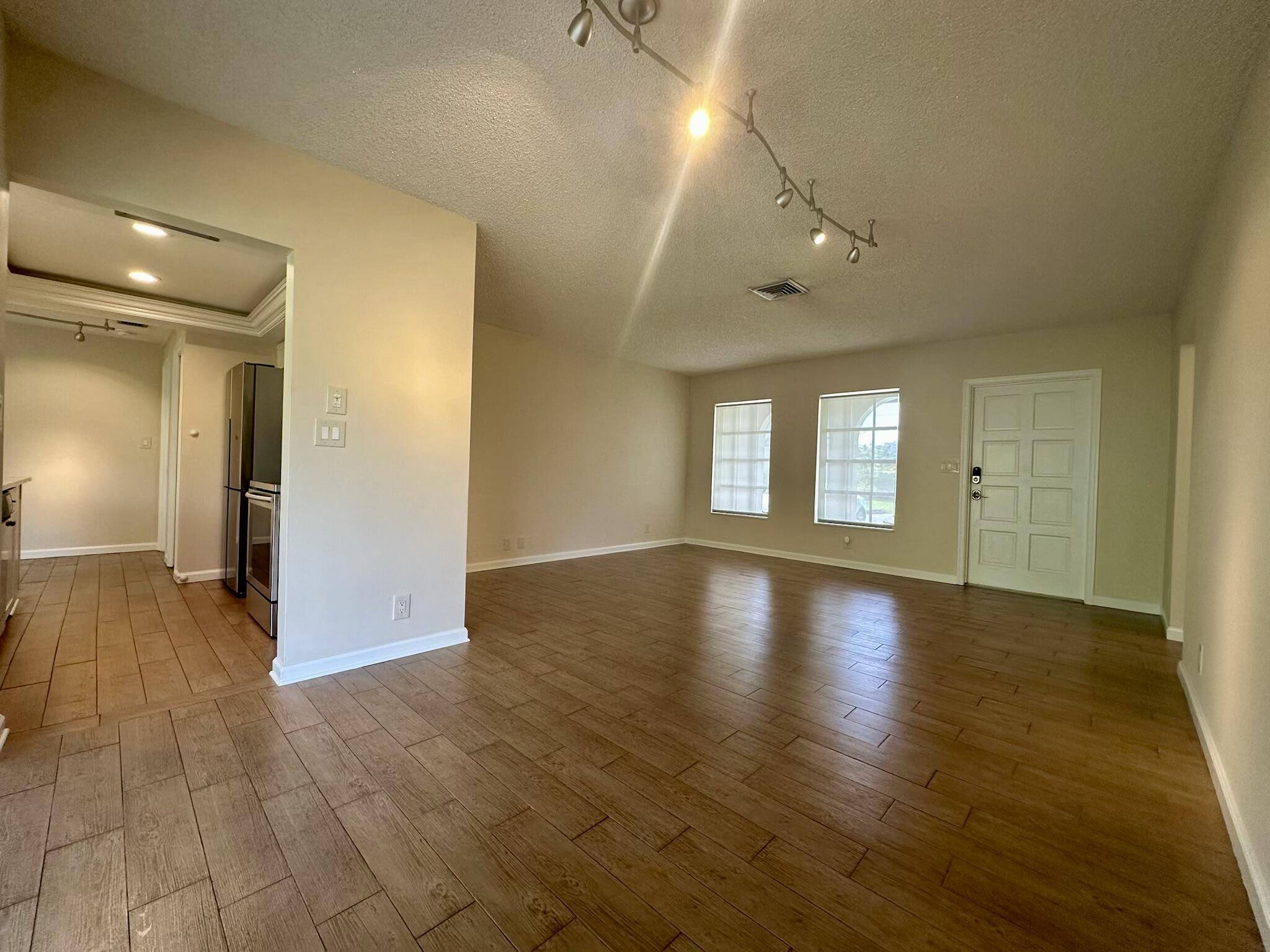 Boca Raton, FL 33487,6401 NE 7th AVE