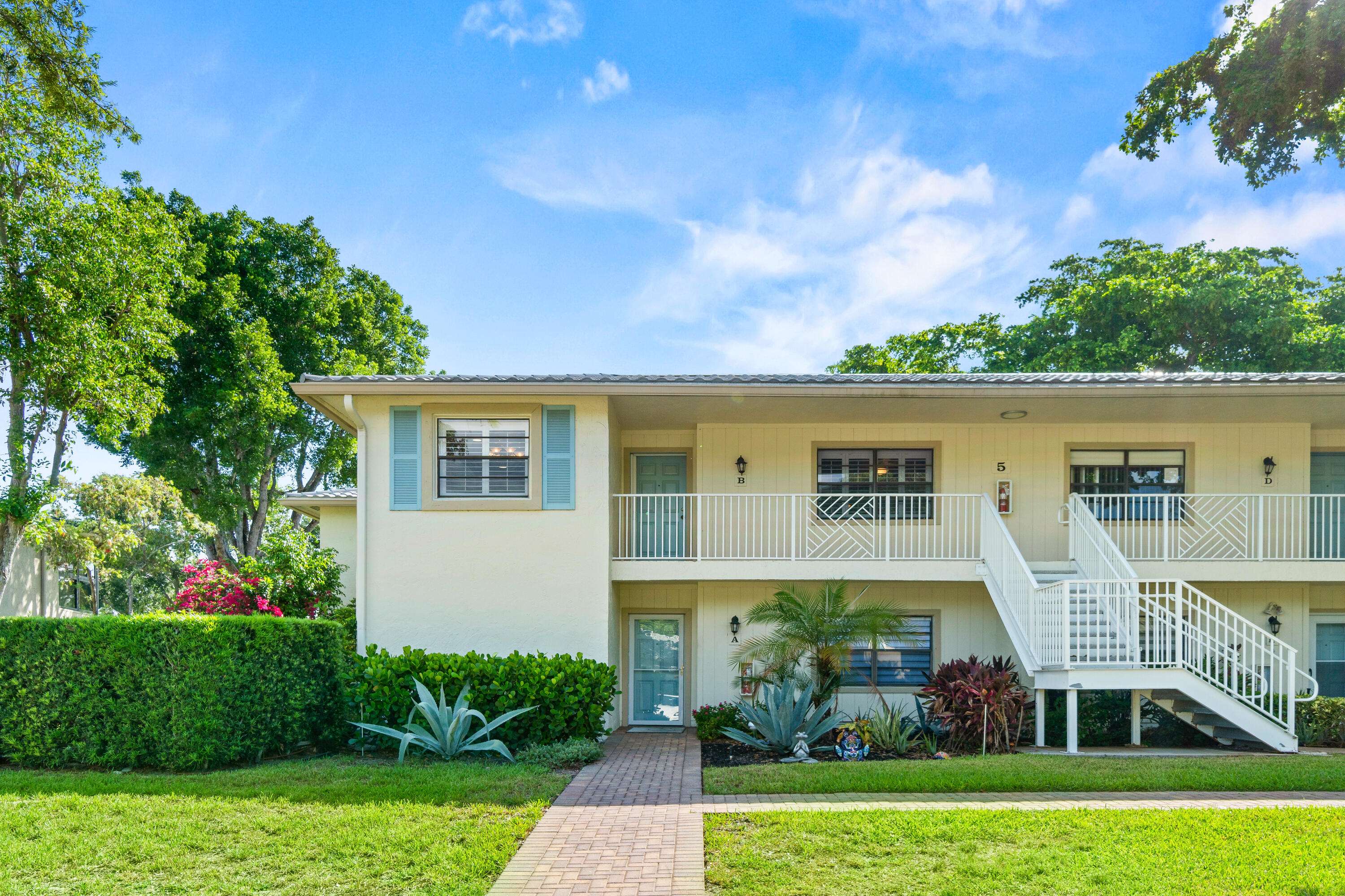 Boynton Beach, FL 33436,5 Westgate LN B