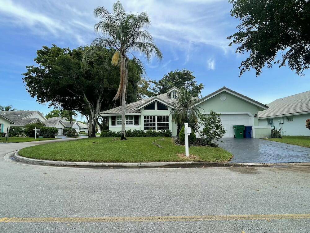 Coral Springs, FL 33067,5395 Pine CIR