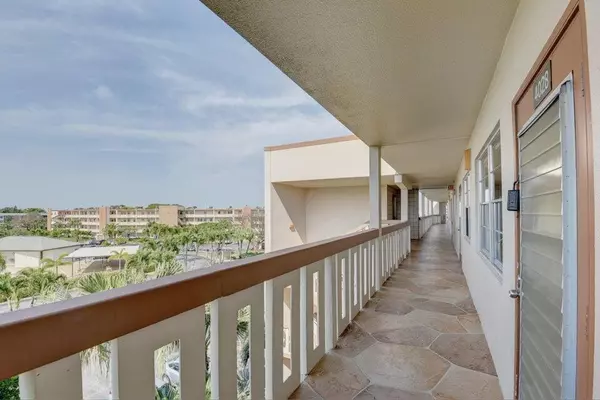 Boca Raton, FL 33434,4028 Newcastle B 4028