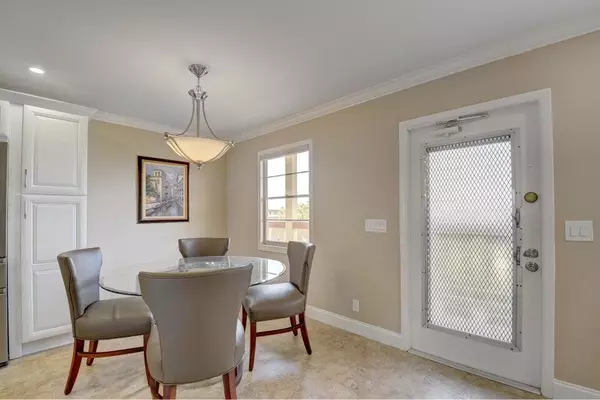 Boca Raton, FL 33434,4028 Newcastle B 4028