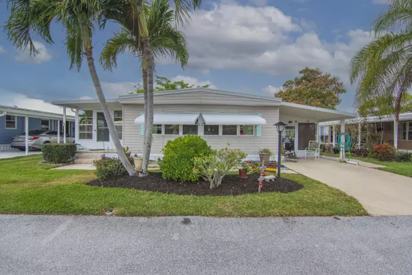 Jensen Beach, FL 34957,293 NE Moonstone DR