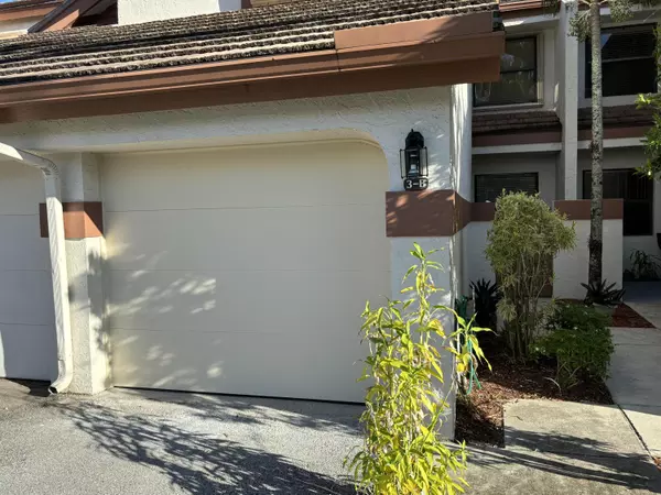 Wellington, FL 33414,12692 Shoreline DR 3b