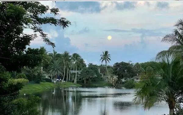 299 NW 10th CT, Boca Raton, FL 33486