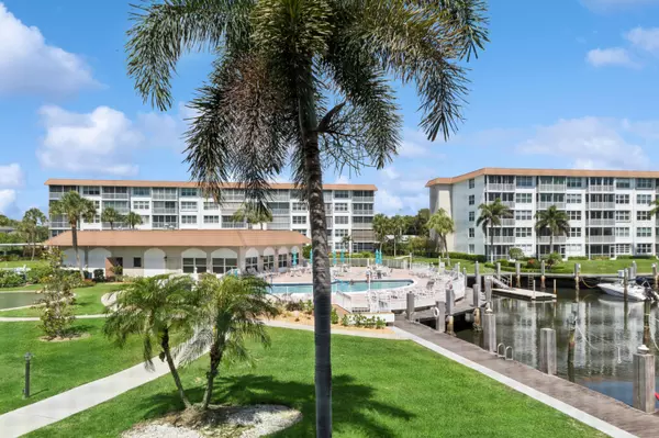 Delray Beach, FL 33483,911 Gardenia DR 252