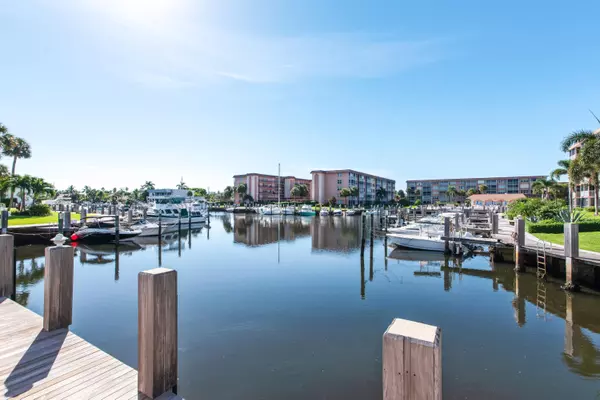 Delray Beach, FL 33483,911 Gardenia DR 252