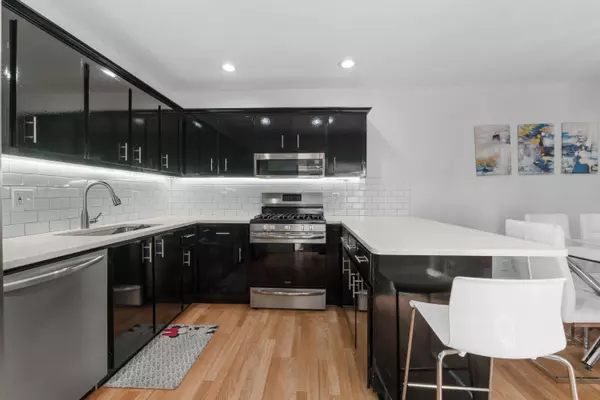 Greenacres, FL 33463,6327 Seven Springs BLVD B