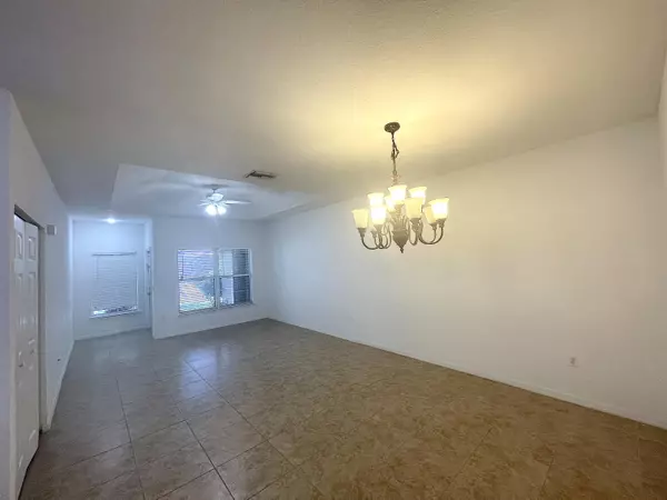 Fort Pierce, FL 34982,1854 Pelican C1 DR 1