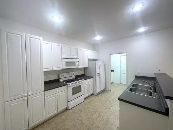 Fort Pierce, FL 34982,1854 Pelican C1 DR 1