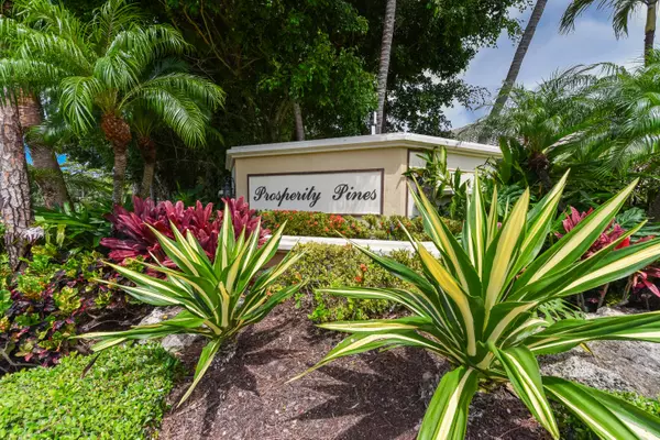 Palm Beach Gardens, FL 33410,230 Lone Pine DR