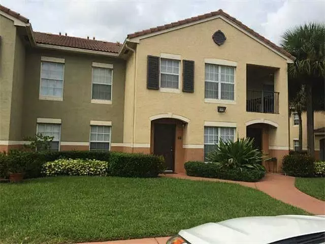 10282 S Fox Trail RD 211, Royal Palm Beach, FL 33411