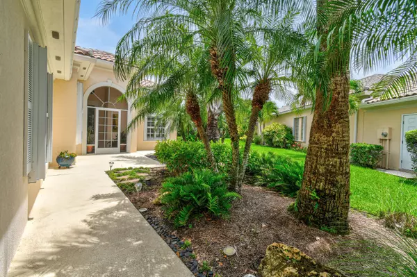Hobe Sound, FL 33455,8903 SE Hawks Nest CT