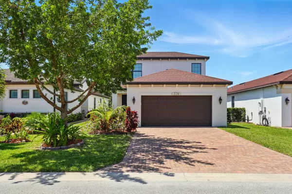 228 SE Via Visconti, Port Saint Lucie, FL 34952