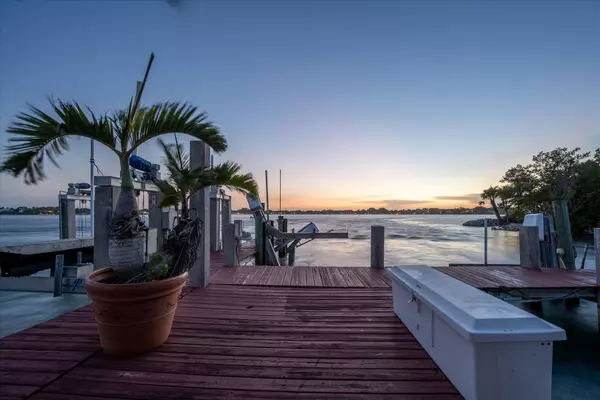 Sewalls Point, FL 34996,49 W High Point RD