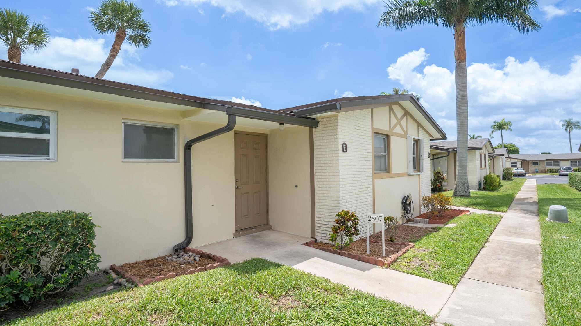 2807 W Ashley Dr. E, West Palm Beach, FL 33415